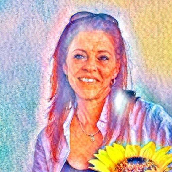 Meet your Posher, Allison - Picture 1 of 1